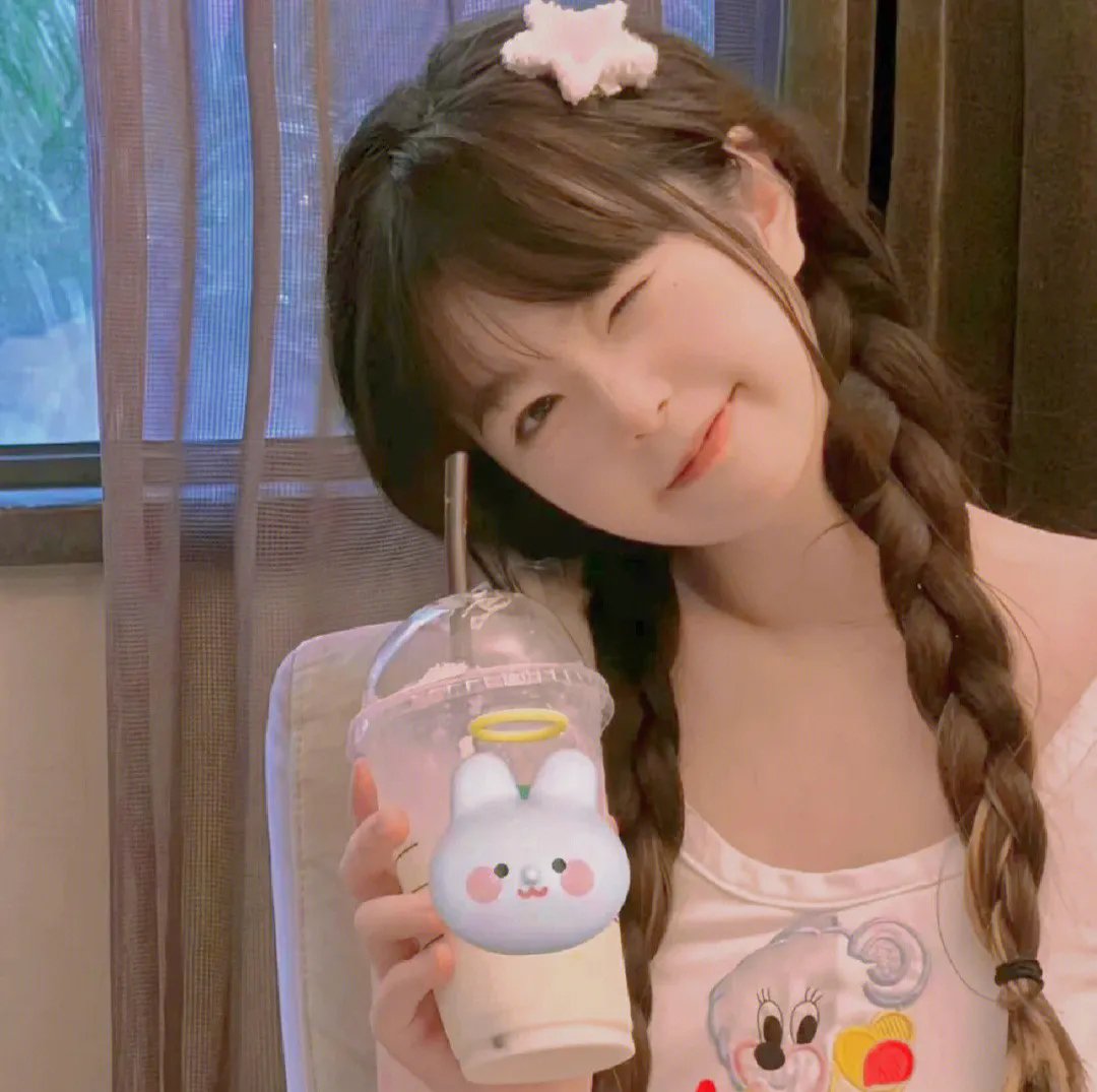 关于她的二三事