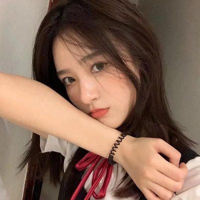 夏日天空的那匹红马